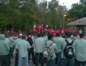 Protesto contra PLR Zero na  Vale mineradora localizada no município de Rosário do Catete - Sergipe