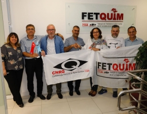Químicos da Turquia visitam CNQ-CUT