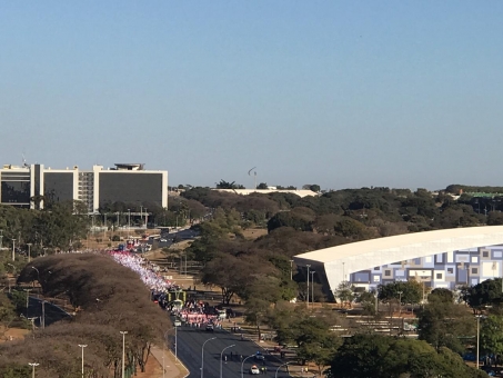 Início da marcha em Brasília