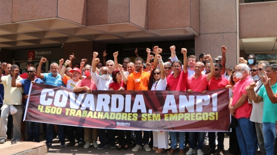 Ato foi realizado em frente à ANP, em Salvador (BA) | Crédito: Imprensa Sindipetro-Bahia